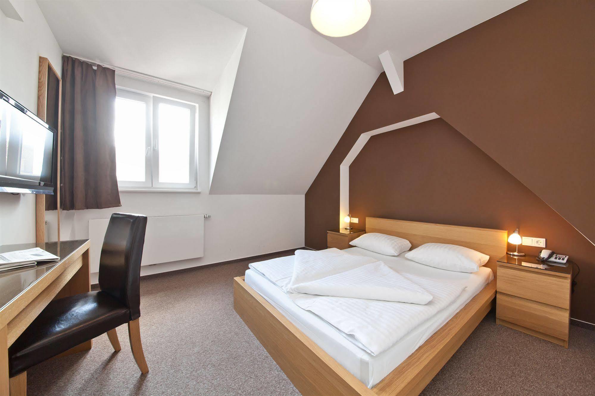 Novum Holstenwall Neustadt 3*